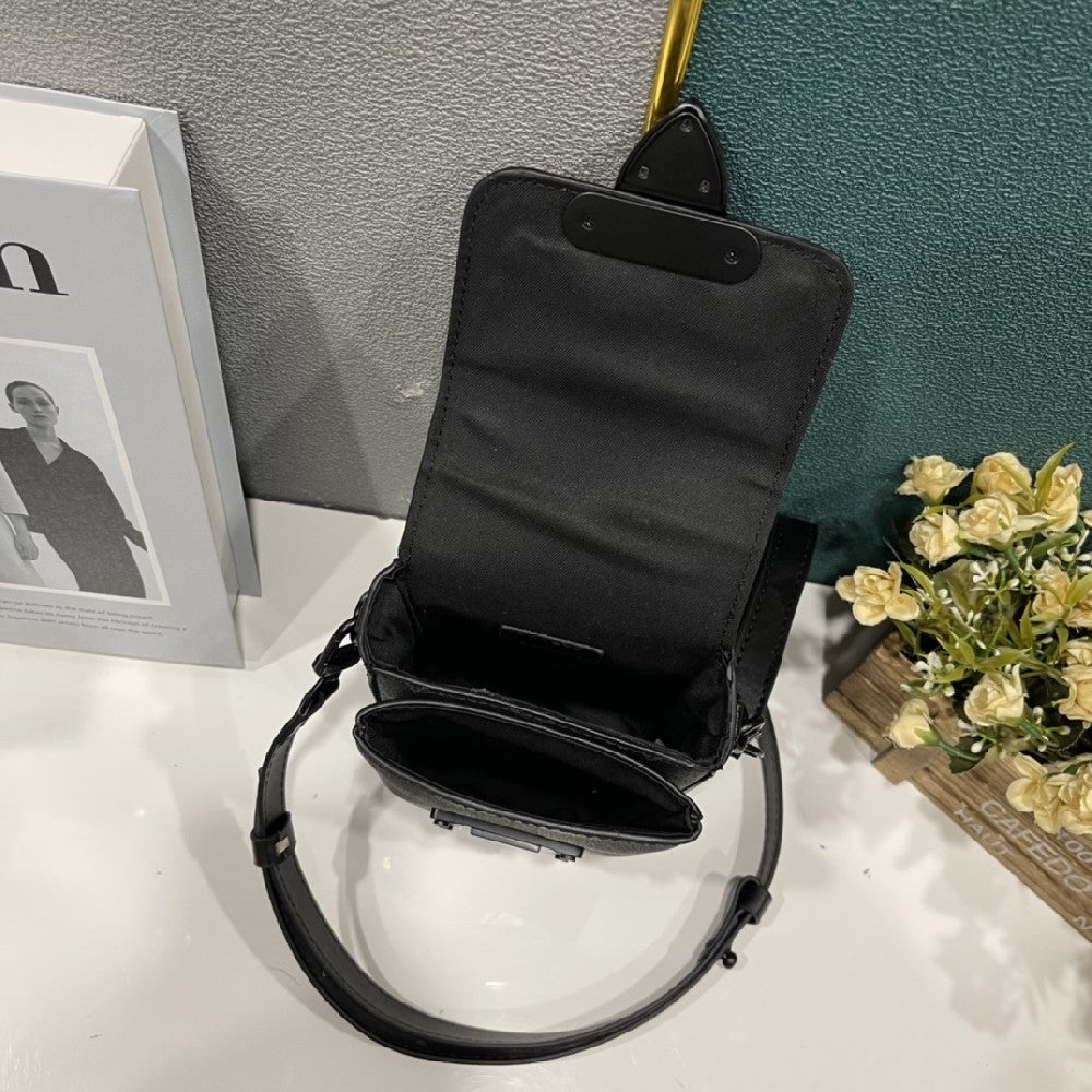 2025 Bag Classic Envelope Bag W31069