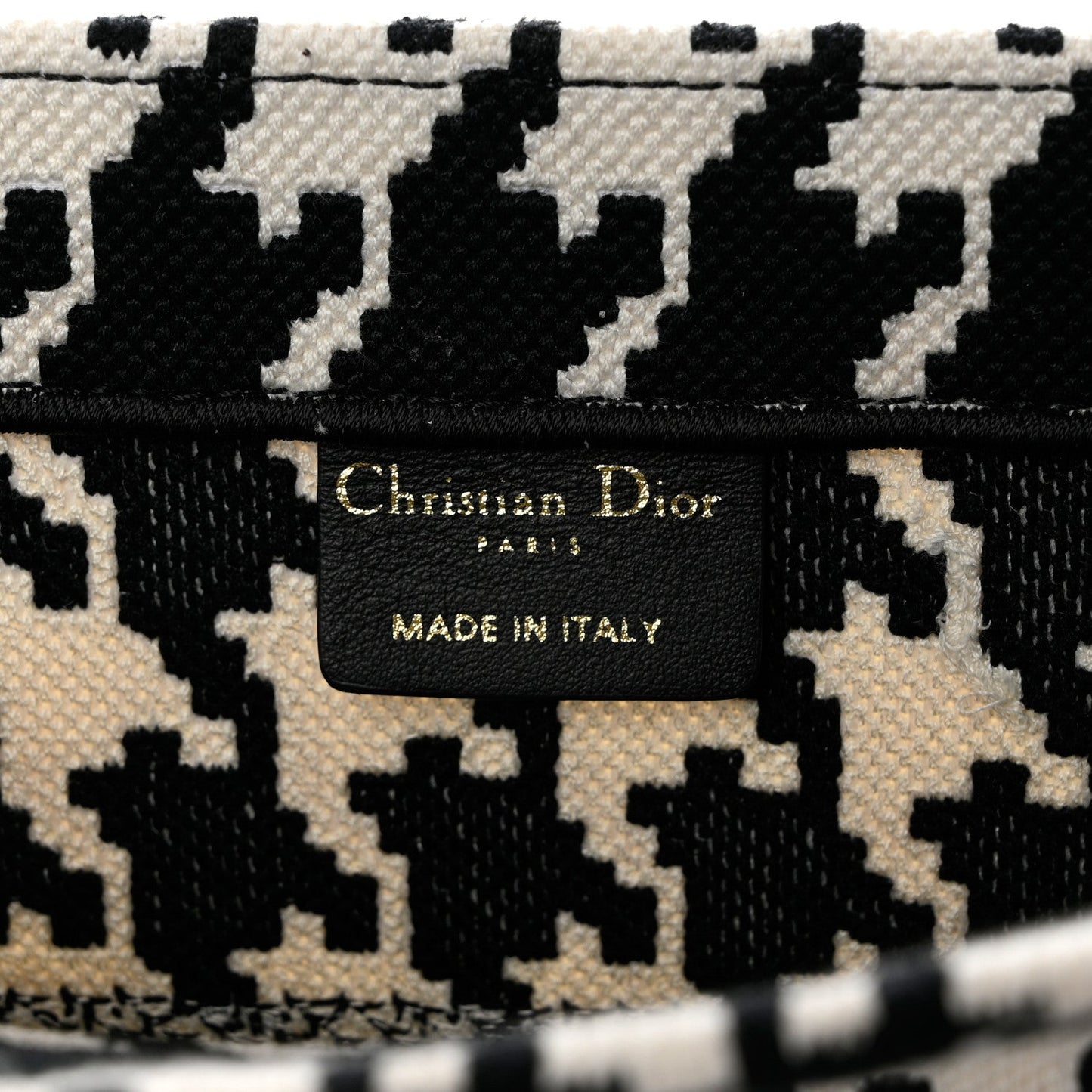 2025 Bag MEDIUM D BOOK TOTE