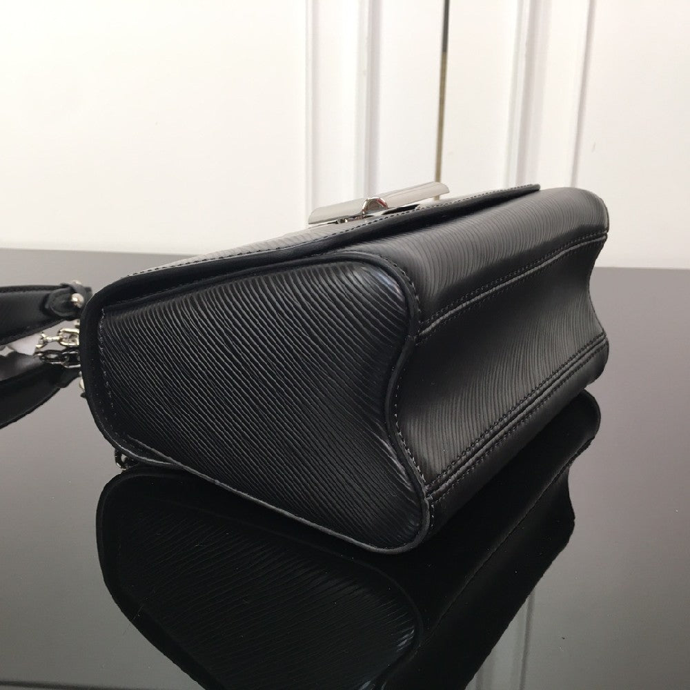 2025 Bag Stylish Shoulder Bag W31026