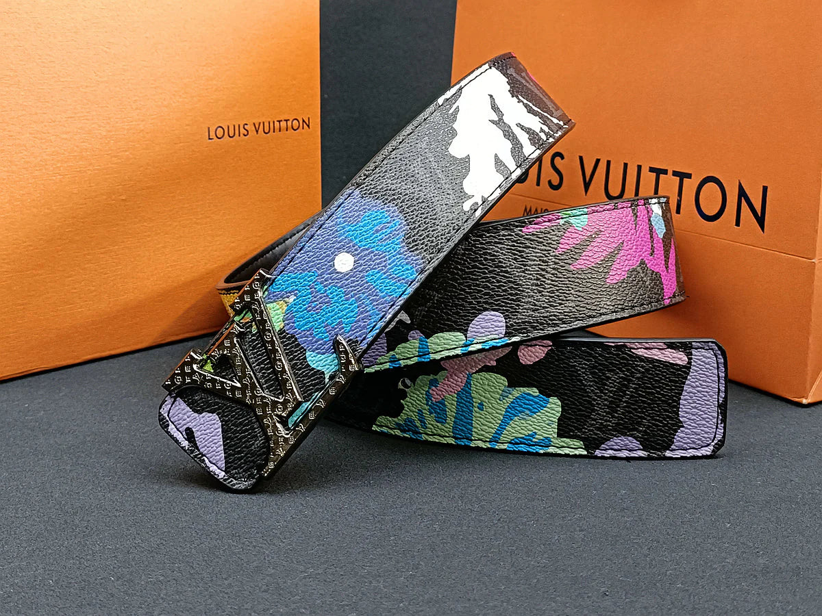 2025 3 Colors four-leaf clover graffiti carved belt