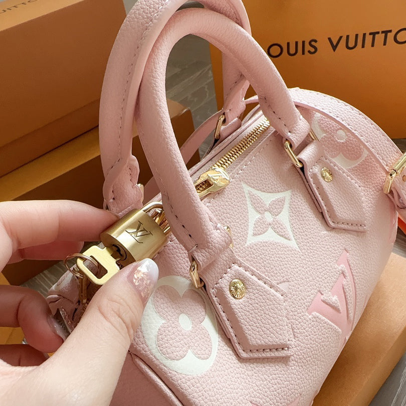 2025 Bag Stylish Top-handle Bag W3820