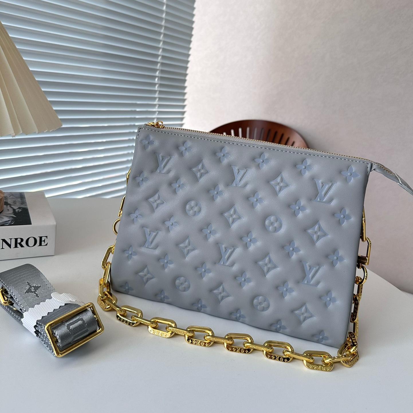 2025 Bag Stylish Shoulder Bag W176