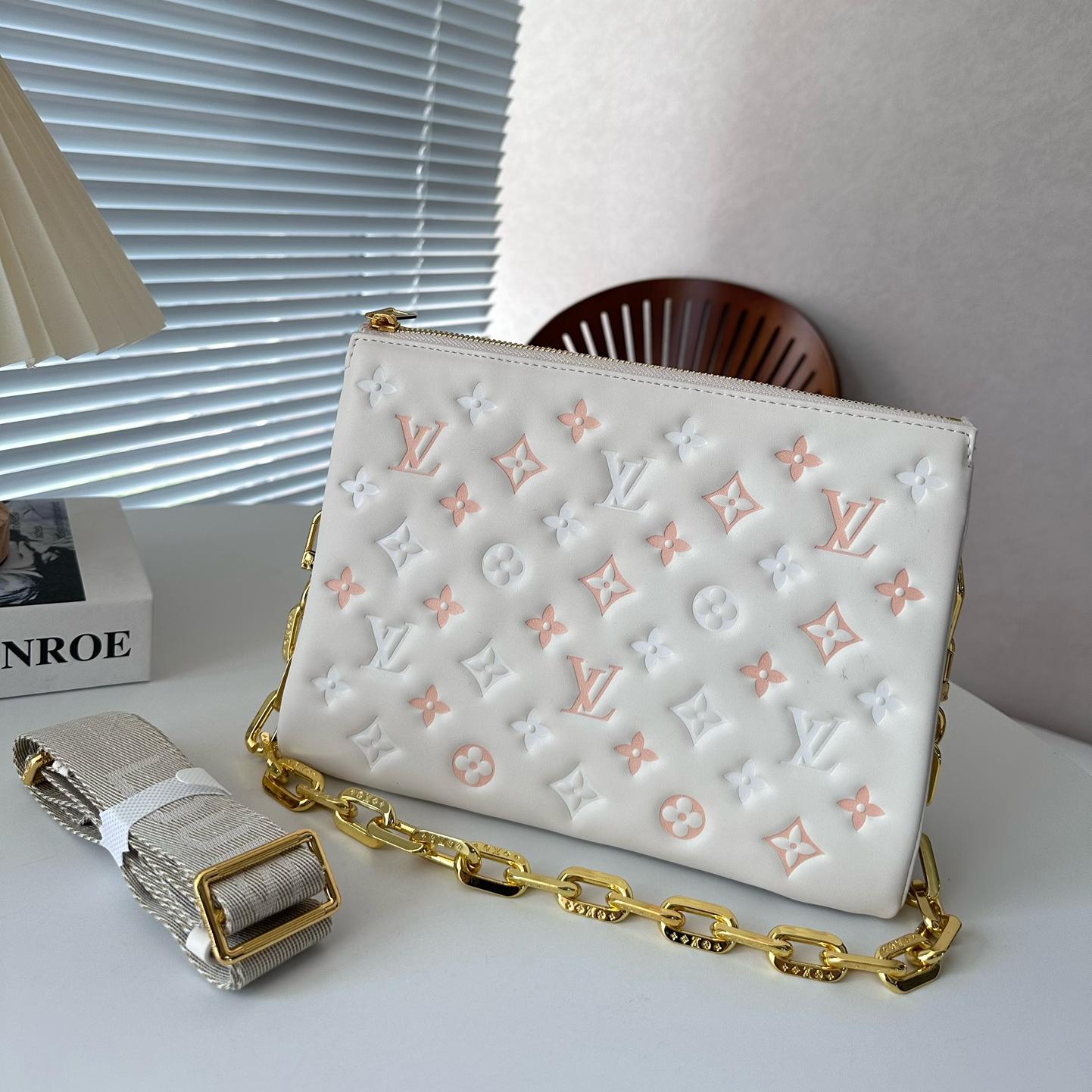 2025 Bag Stylish Shoulder Bag W176