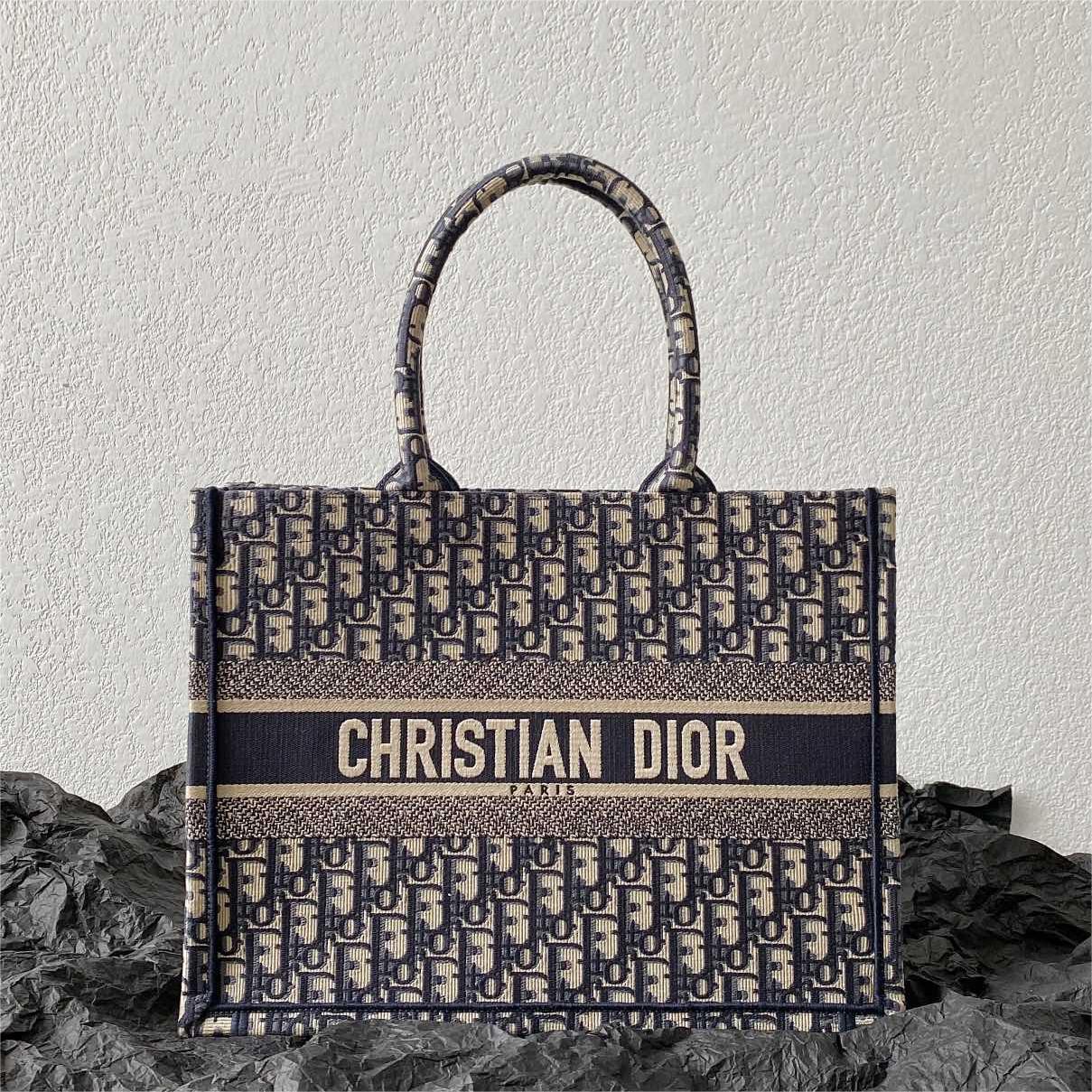 2025 Bag Book Tote Bag D9