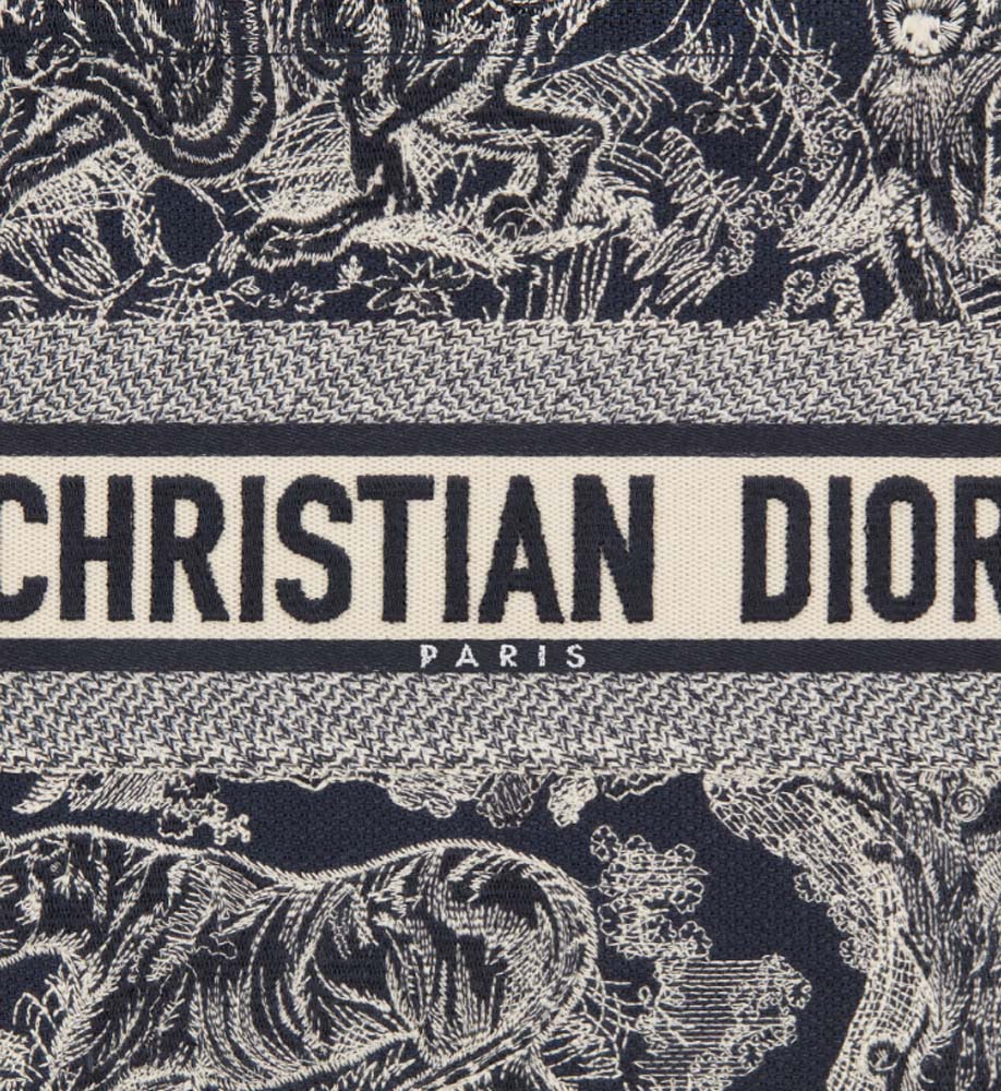 2025 Bag MEDIUM D BOOK TOTE