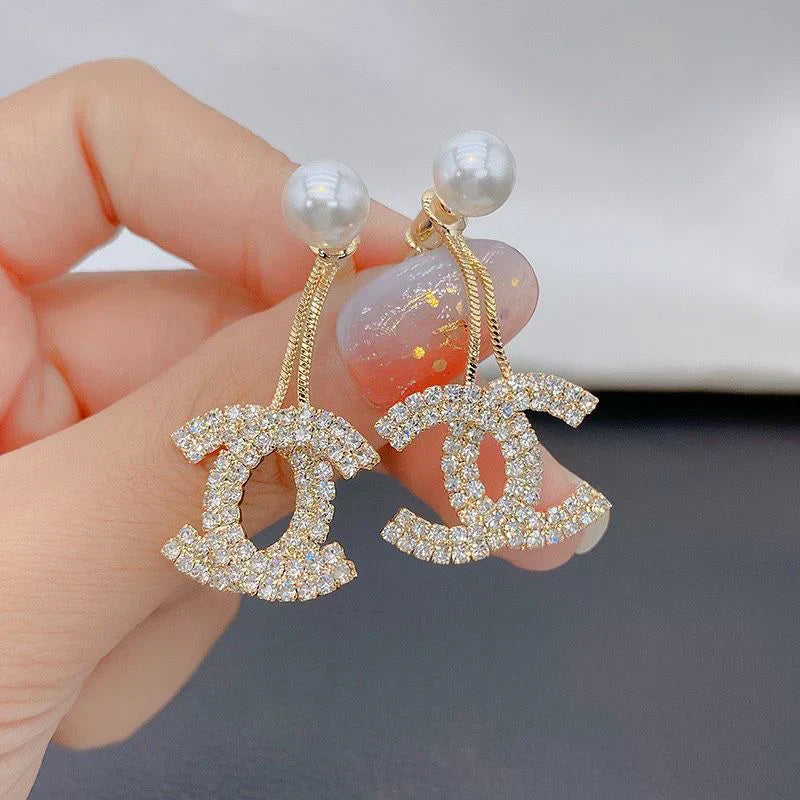 2025 Women's Versatile Earrings