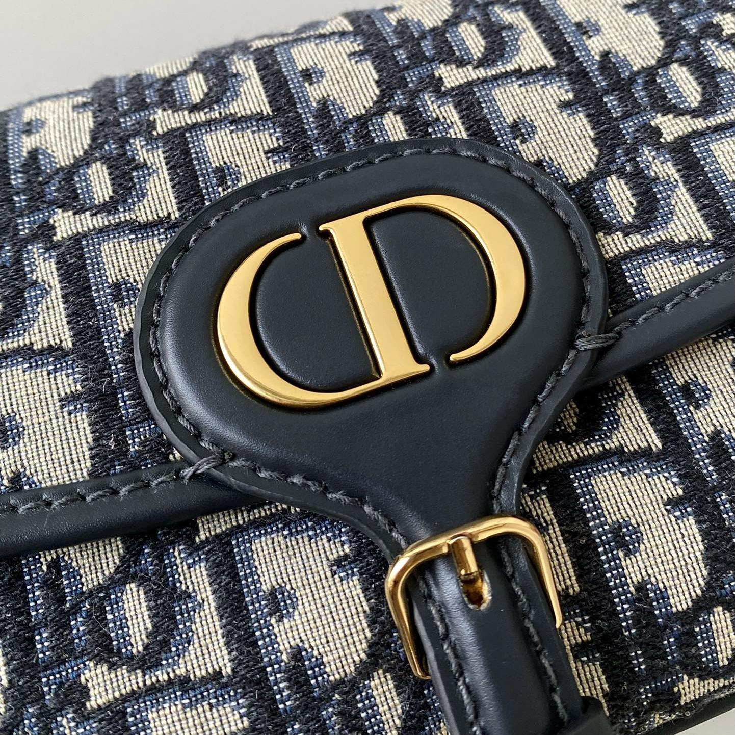 2025 Bag Classic Shoulder Bag W179