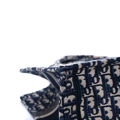 2025 Bag MEDIUM D BOOK TOTE