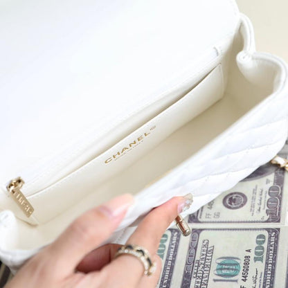 2025 Bag New Fashion Top-handle Bag W3832