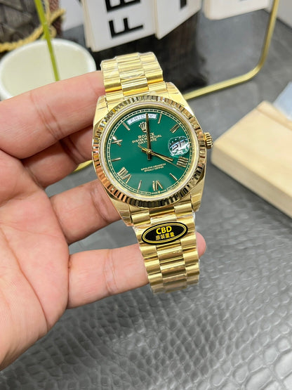 CBD watch Sunday type / 40mm gambling table green dogtooth bezel / Seagull 3255 fully automatic mechanical movement / super weight 216 grams