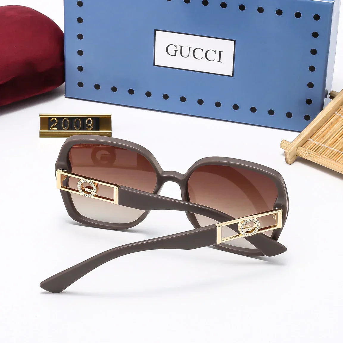 2025 Fashionable square frame UV protection sunglasses