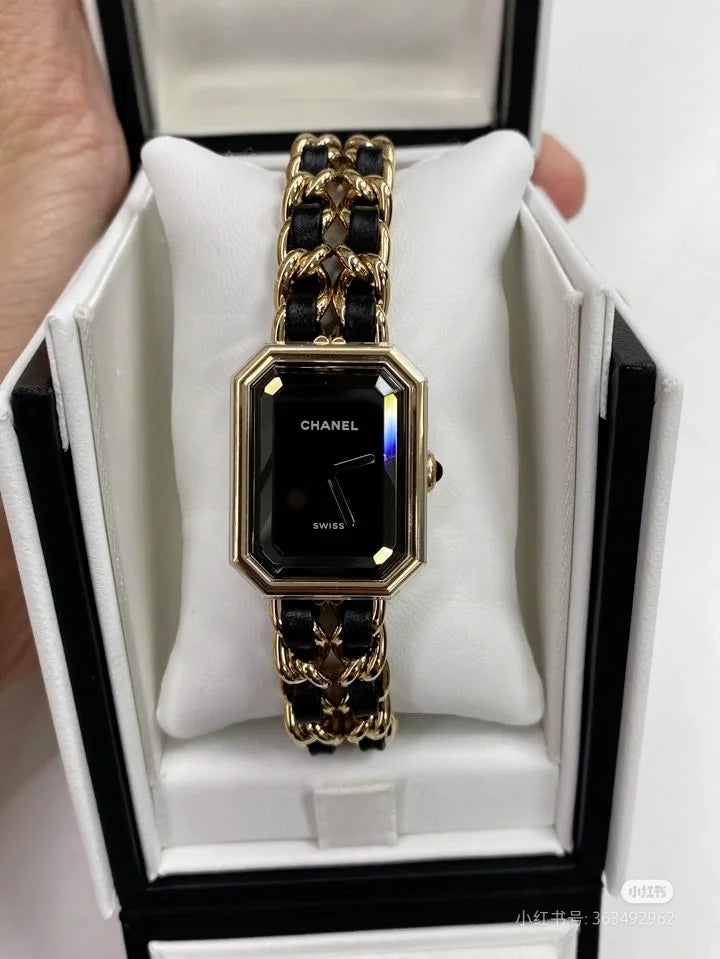 2025 New Square Black Gold Sugar Cube Retro Chain Braided Women's Watch