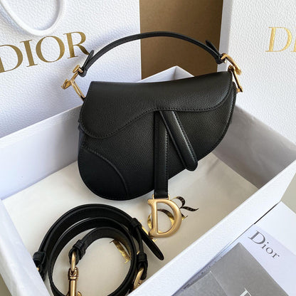 2025 Bag Classic Saddle Bag W239