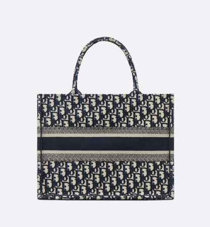 2025 Bag MEDIUM D BOOK TOTE