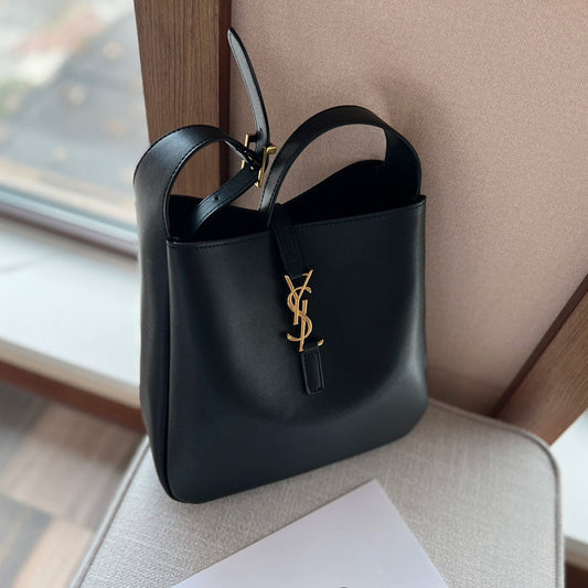 2025 Bag LE 5 À 7  Hobo Bag Y3