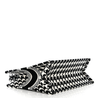 2025 Bag MEDIUM D BOOK TOTE