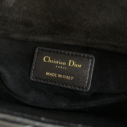 2025 Bag Classic Top-handle Bag W91