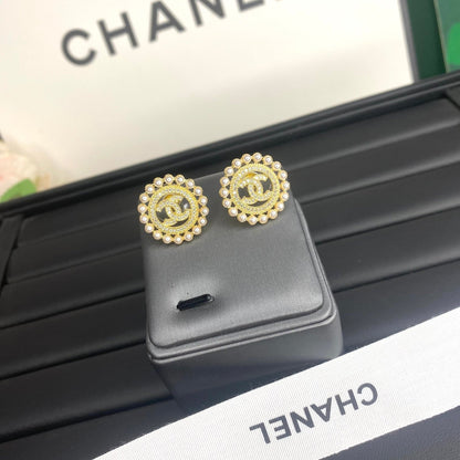 2025 Zircon Pearl Stud Earrings