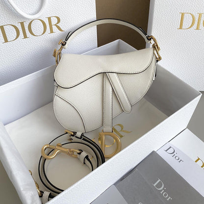 2025 Bag Classic Saddle Bag W239