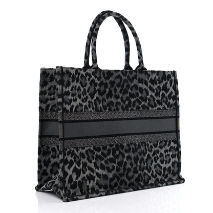 2025 Bag MEDIUM D BOOK TOTE