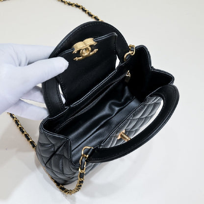 2025 Bag Stylish Top-handle Bag W39115