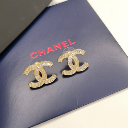 2025 Zircon Texture Letter Stud Earrings