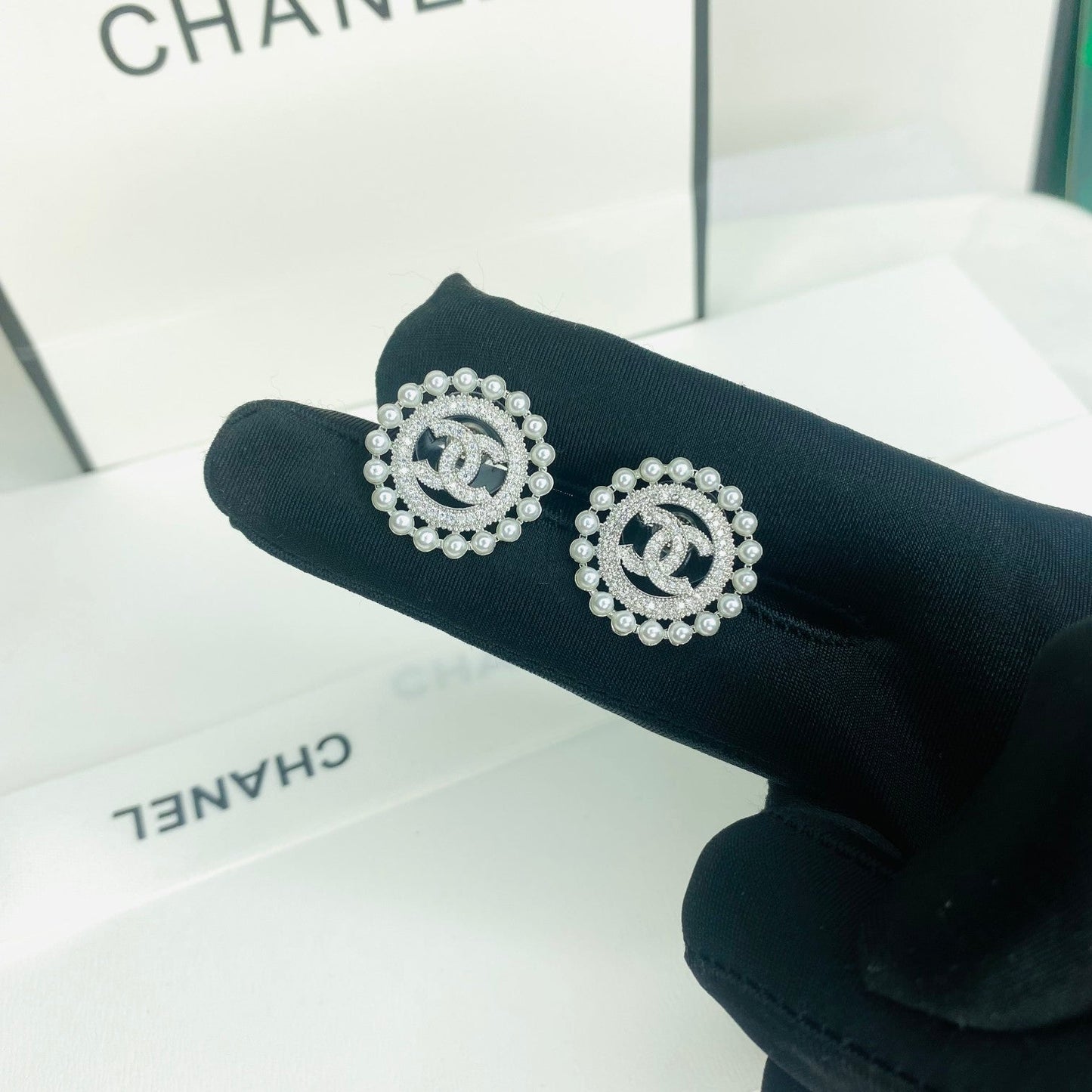 2025 Zircon Pearl Stud Earrings