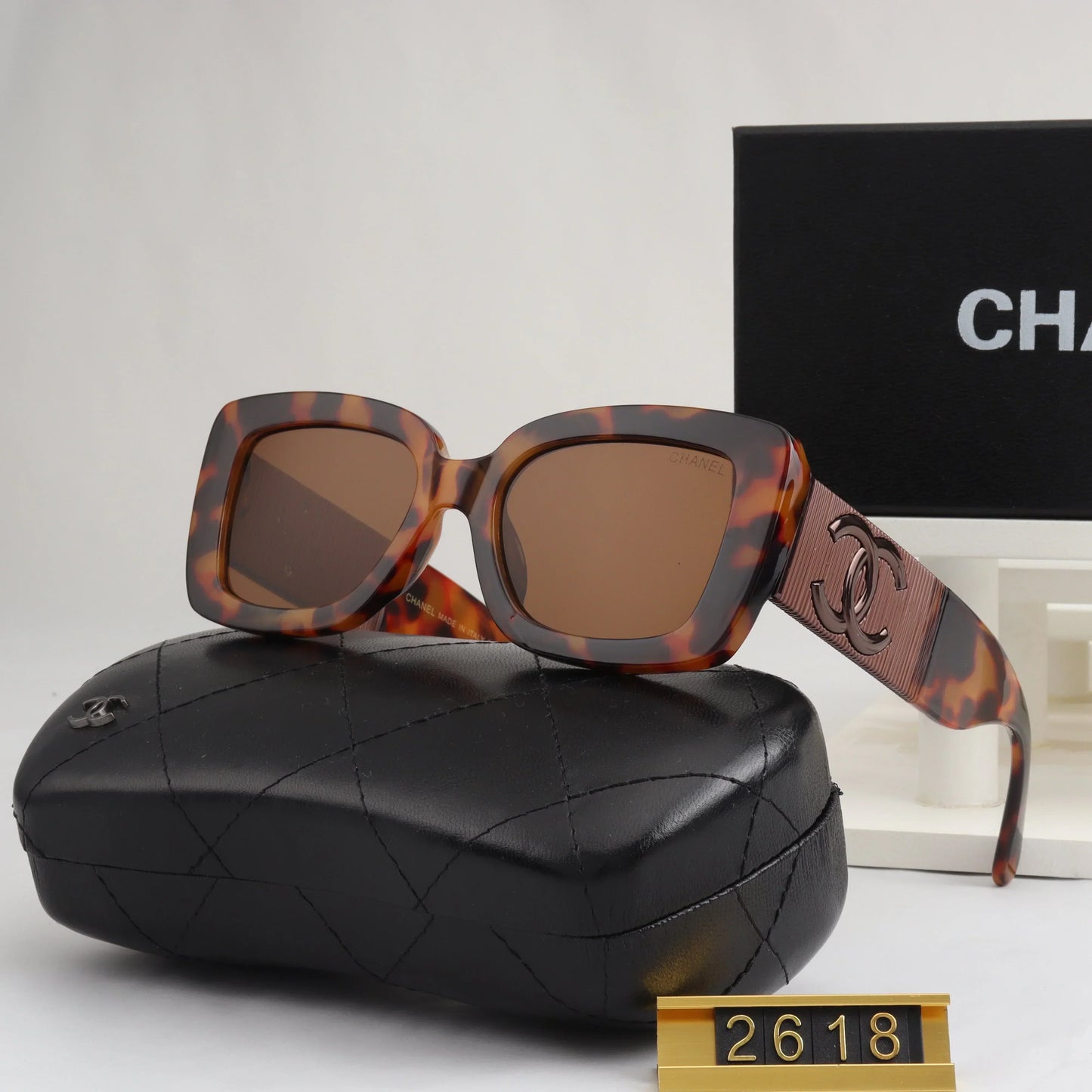 2025 Versatile fashionable sunglasses