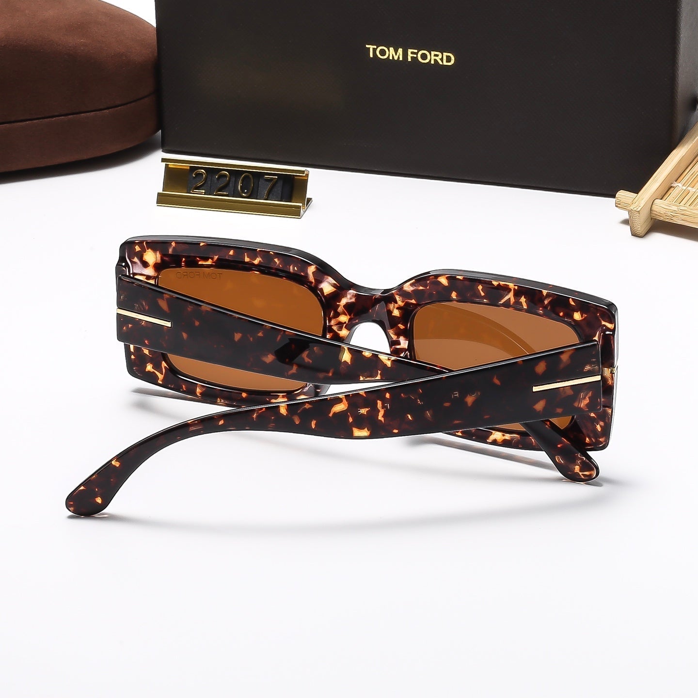 TOM FORD Fashion Square sunglasses 2207