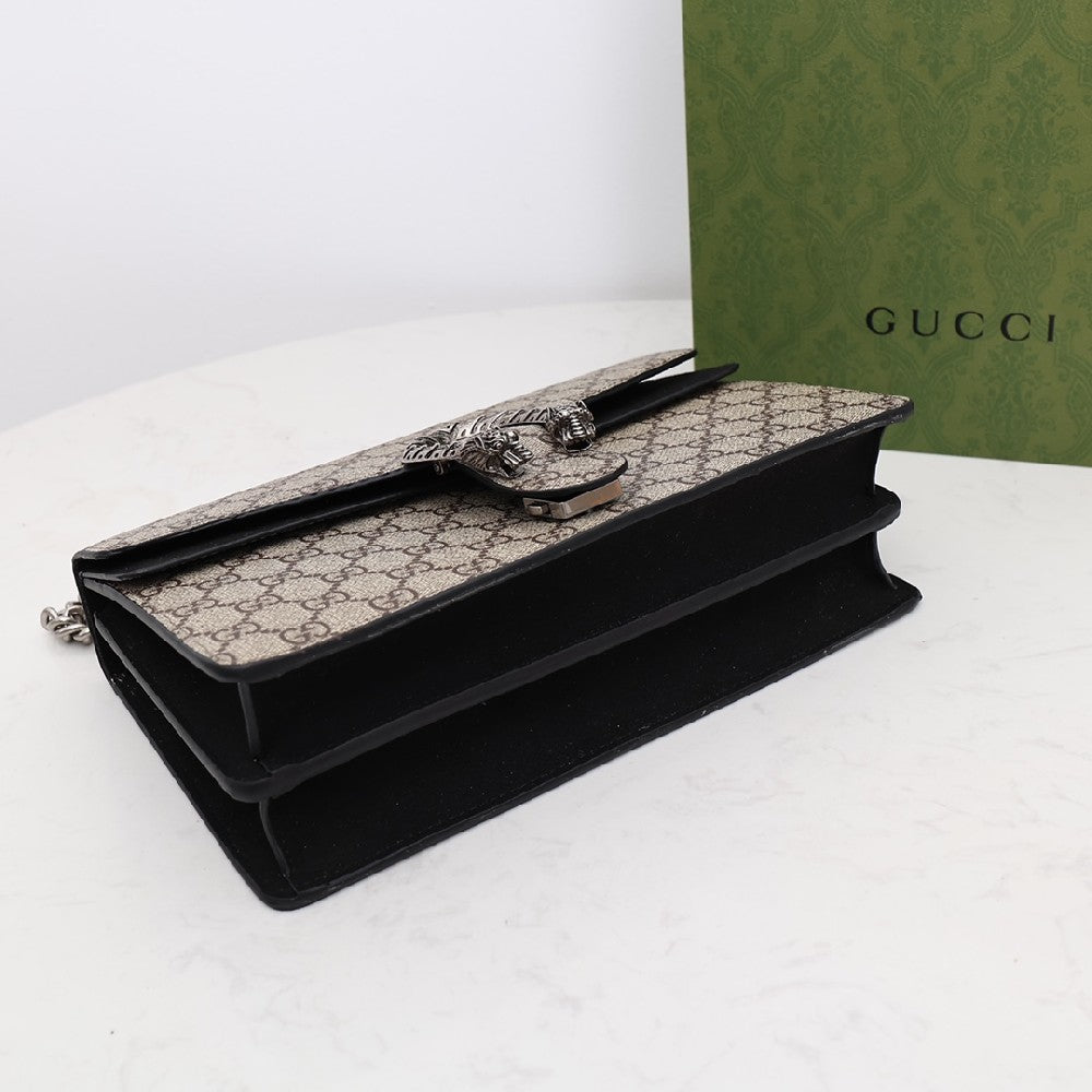 2025 Bag Classic Shoulder Bag W231061