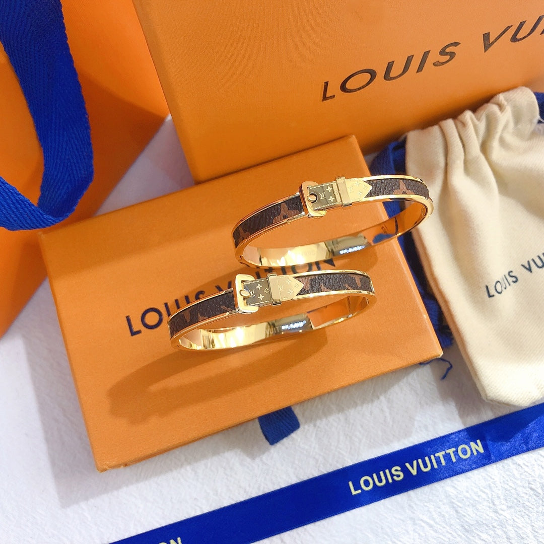 2025 Classic Belt Buckle Monogram Bracelet