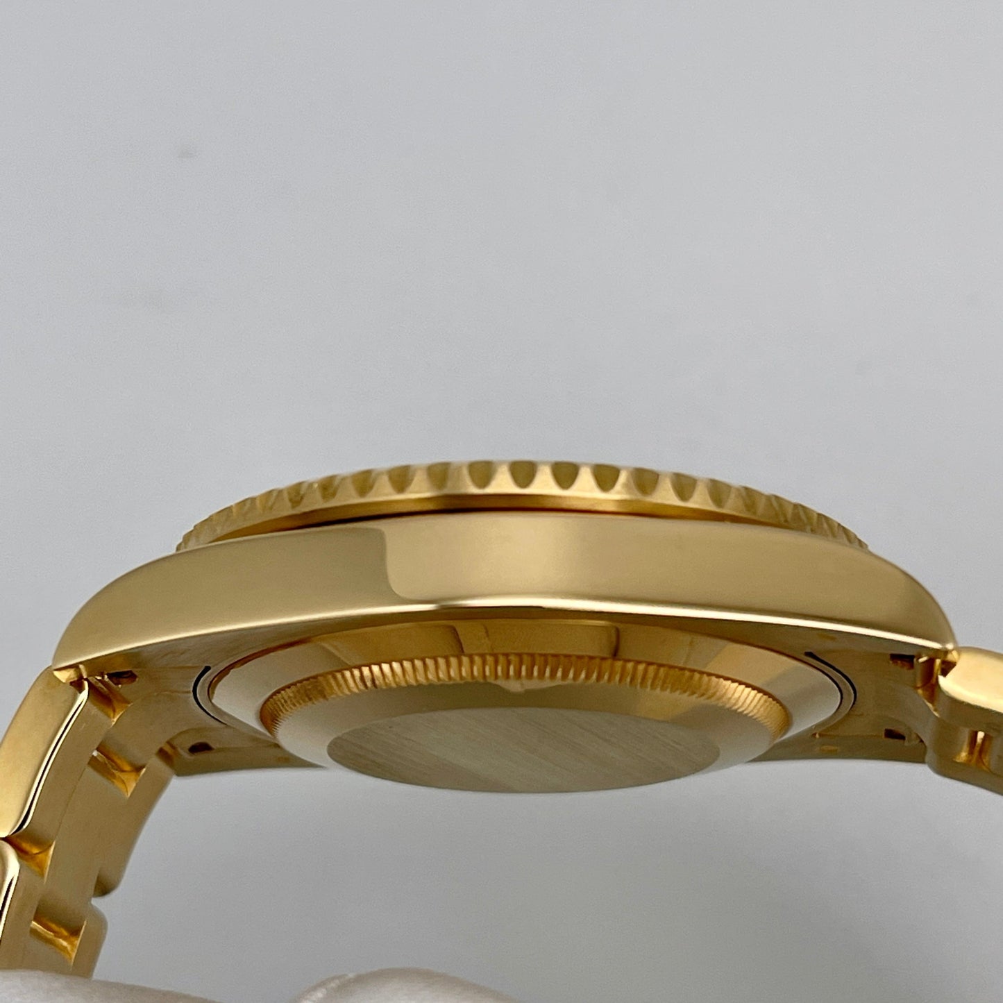 2025 Watch Submariner Date 116618LN Yellow Gold Black Dial (2020)