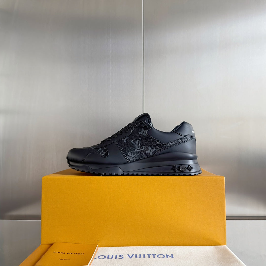 2025 250318 New high quality new color board shoes